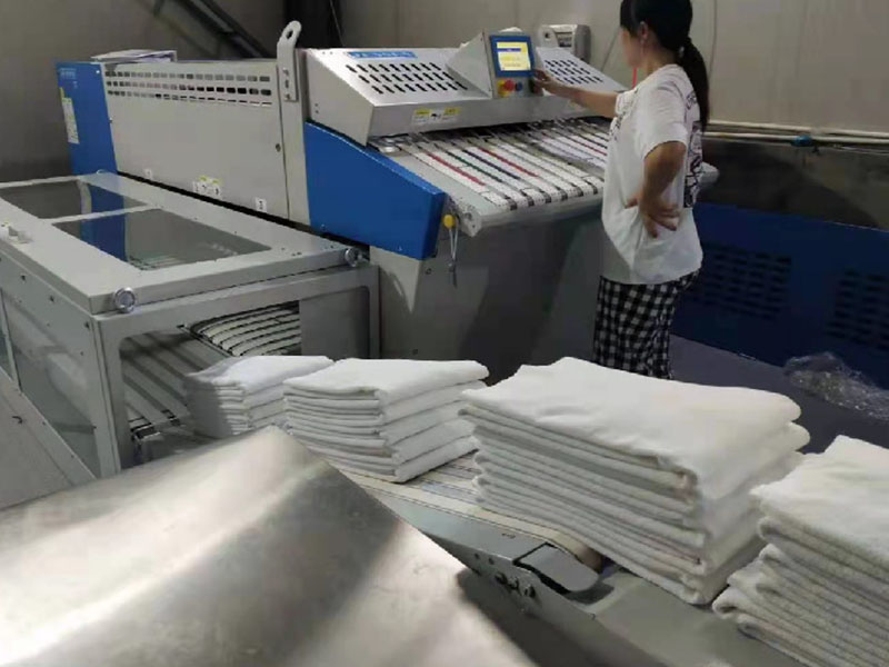 镇雄巾类折叠机-02